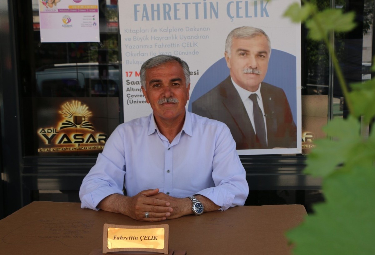 Adıyaman’da yazarlar okurlarla bir araya geldi.