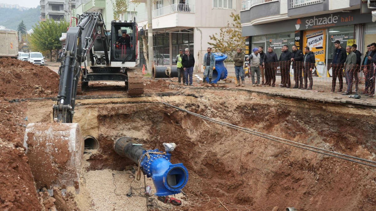 Adıyaman Belediyesi vana odalarıyla içme suyu hattını güçlendiriyor