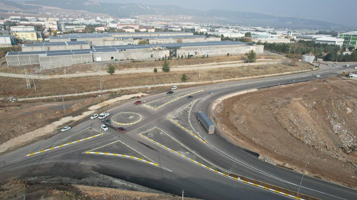 Mersin Caddesi’nde kavşak çalışması