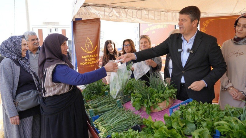 Adıyaman Belediyesi vatandaşa yeşillik satıyor