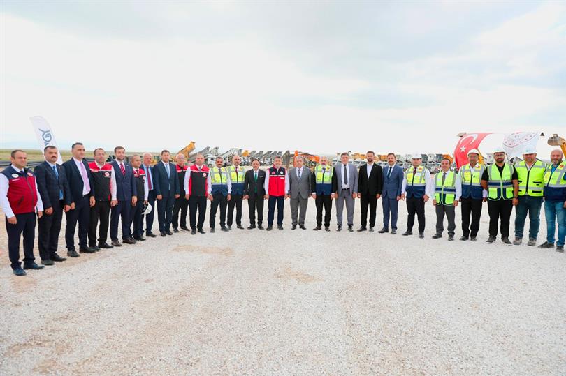 BAKAN YUMAKLI: ORGANİZE TARIM BÖLGELERİMİZDEN 1 MİLYAR DOLARLIK BİR İHRACATI HEDEFLİYORUZ