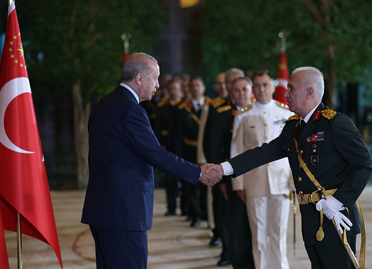 Cumhurbaşkanı Erdoğan, Cumhurbaşkanlığı Külliyesinde 30 Ağustos Zafer Bayramı nedeniyle tebrikleri kabul etti